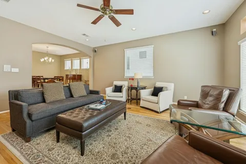 $649,900 | 210 Malone Street, Houston, TX 77007