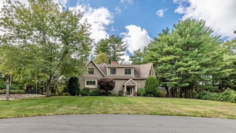 25 Juniper Street Wenham, MA 01984 - Photo 3 of 42