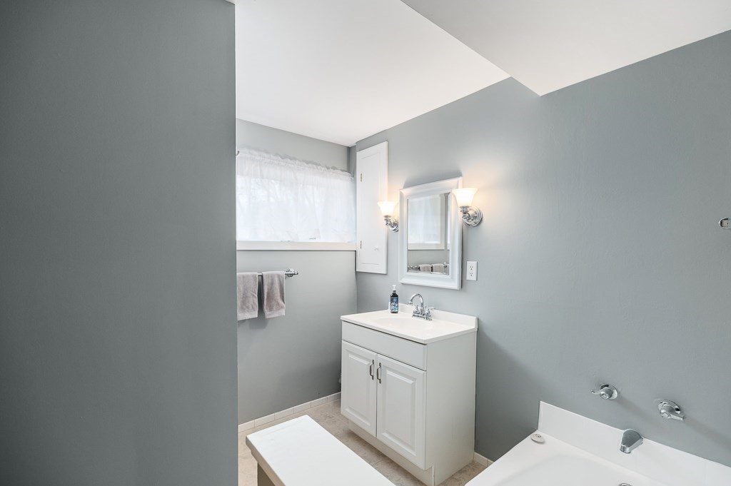 25 Juniper Street Wenham, MA 01984 - Photo 31 of 42