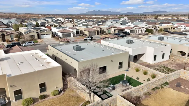 $342,500 | 837 Bronze Hill Avenue, Santa Teresa, NM 88008