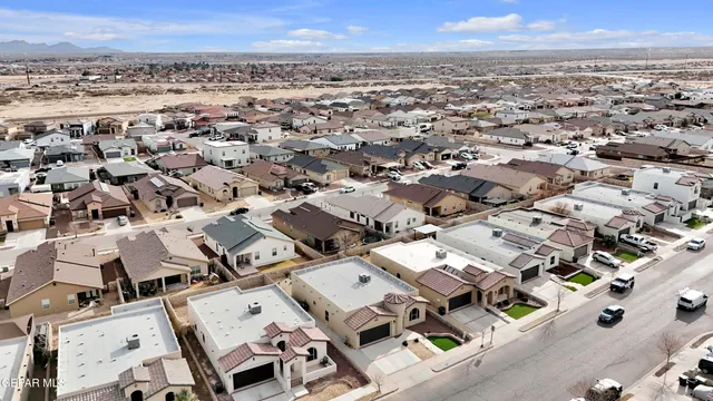 $342,500 | 837 Bronze Hill Avenue, Santa Teresa, NM 88008