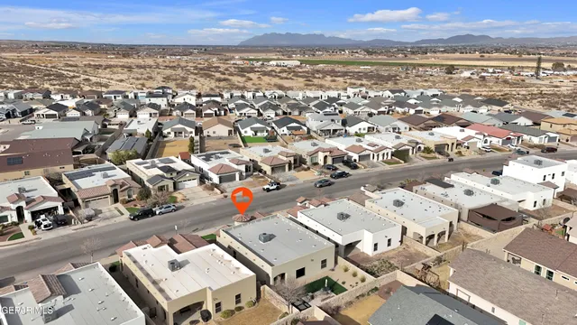 $342,500 | 837 Bronze Hill Avenue, Santa Teresa, NM 88008