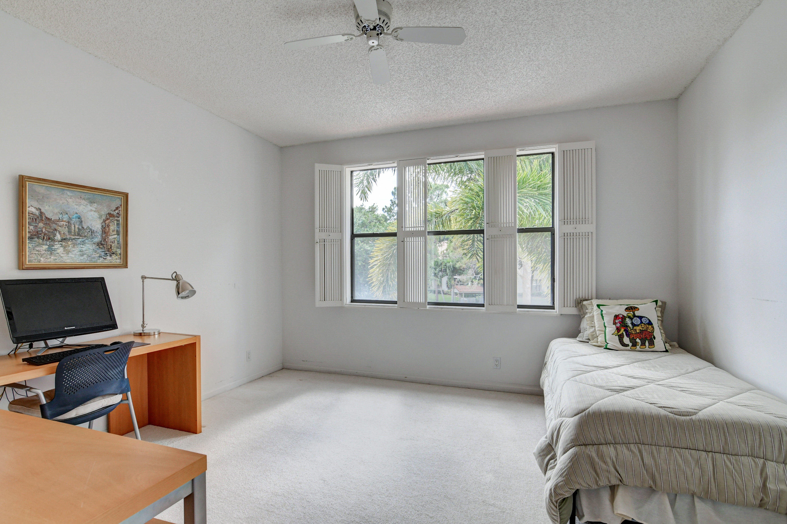 5771 Coach House Circle, Unit G Boca Raton, FL 33486 - Photo 29 of 72 Guest Bedroom
