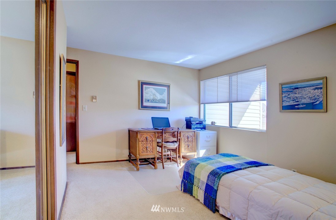 3612 26th Place West, Unit 4 Seattle, WA 98199 - Photo 12 of 15