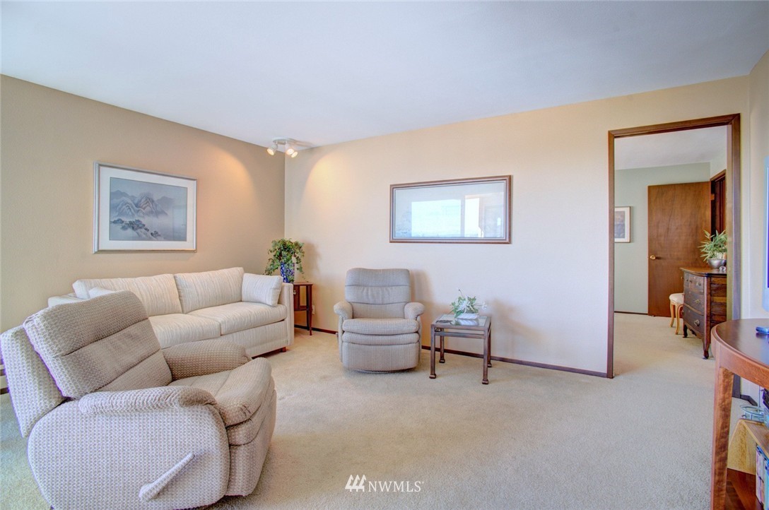 3612 26th Place West, Unit 4 Seattle, WA 98199 - Photo 7 of 15