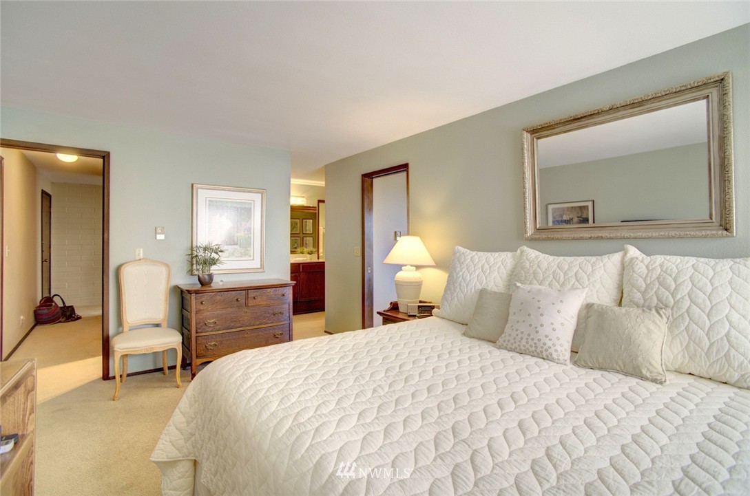 3612 26th Place West, Unit 4 Seattle, WA 98199 - Photo 9 of 15