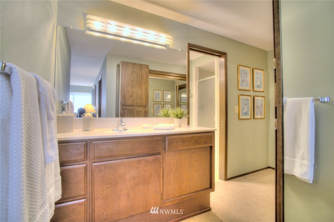 3612 26th Place West, Unit 4 Seattle, WA 98199 - Photo 10 of 15