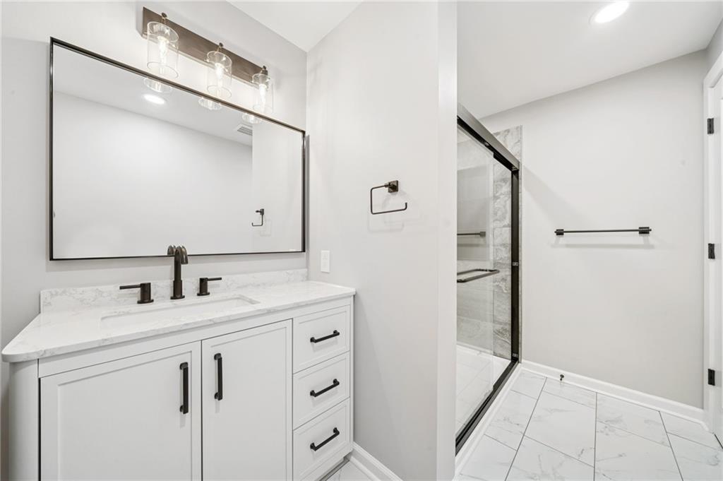 12305 Larimer Avenue Irwin, PA 15642 - Photo 16 of 39 PRIMARY BEDROOM FULL BATH