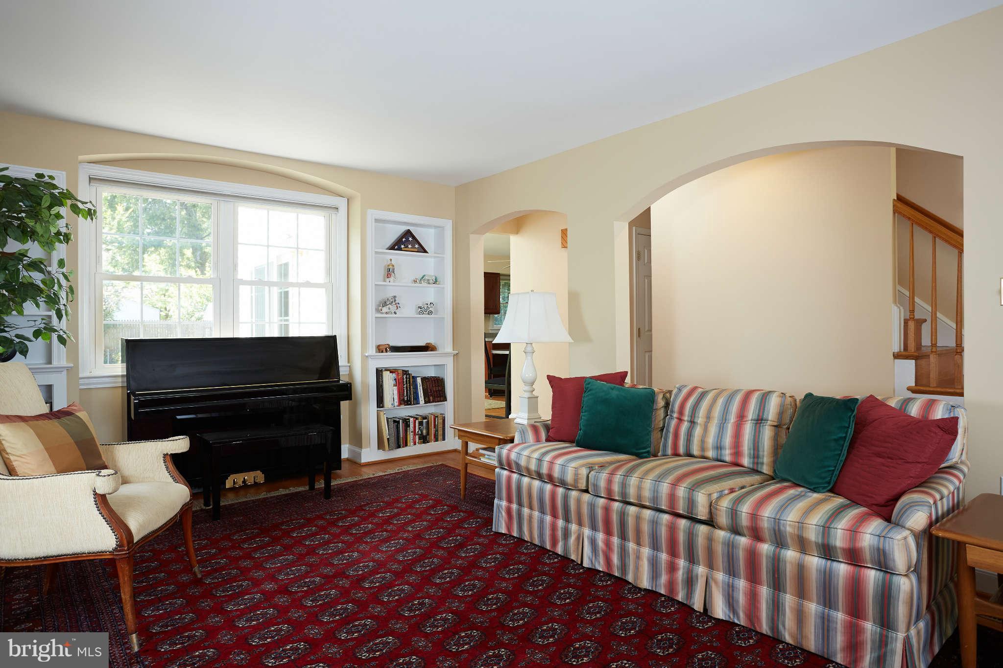 4508 Dalton Road Chevy Chase, MD 20815 - Photo 7 of 30 Living Room