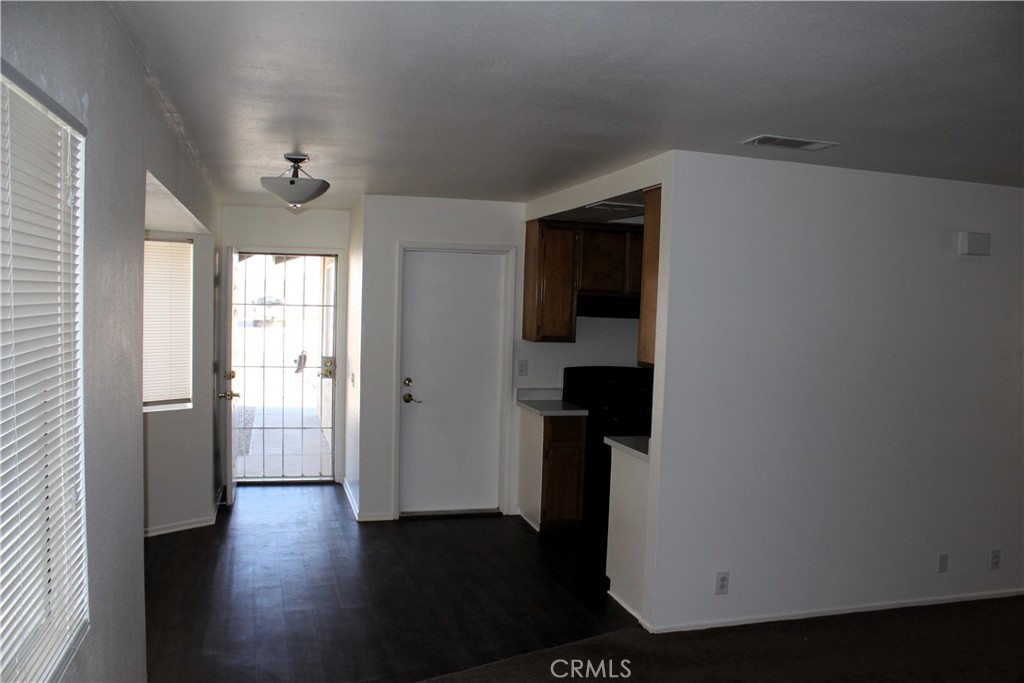 12426 Redwing Road, Unit A Apple Valley, CA 92308 - Photo 11 of 33 Gallery Image 11