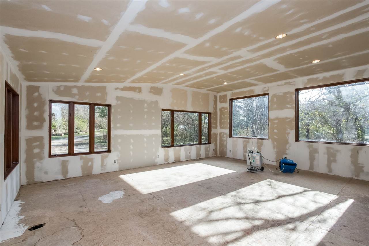 4040 Vista Road Ely, IA 52227 - Photo 6 of 27 Gallery Image 6