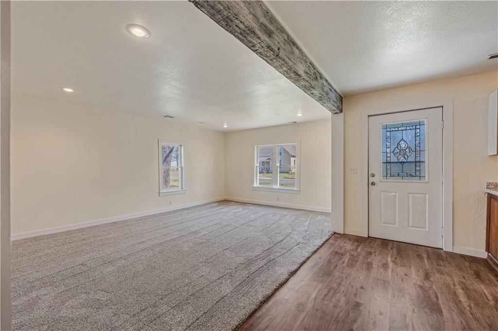 304 Chestnut Street La Monte, MO 65337 - Photo 12 of 64