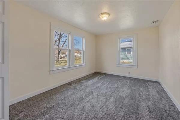 $210,000 | 304 Chestnut Street, La Monte, MO 65337