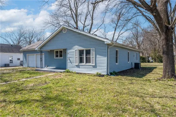 $210,000 | 304 Chestnut Street, La Monte, MO 65337