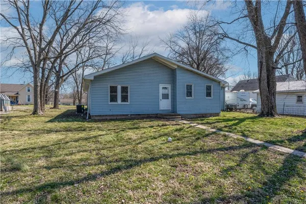 $210,000 | 304 Chestnut Street, La Monte, MO 65337