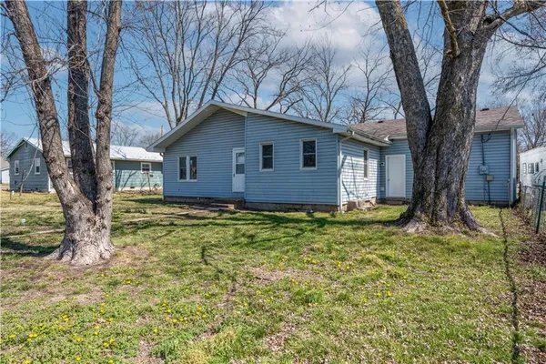 $210,000 | 304 Chestnut Street, La Monte, MO 65337