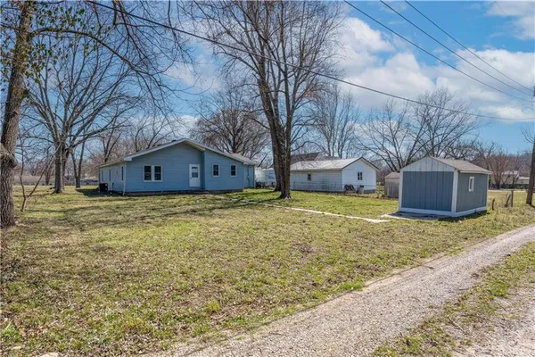$210,000 | 304 Chestnut Street, La Monte, MO 65337