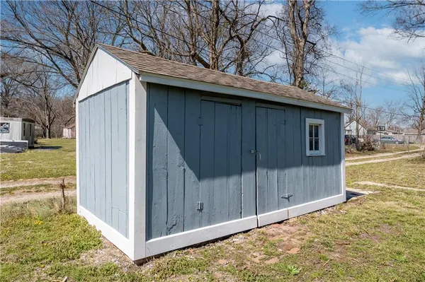 $210,000 | 304 Chestnut Street, La Monte, MO 65337