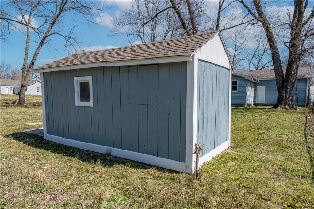 304 Chestnut Street La Monte, MO 65337 - Photo 55 of 64