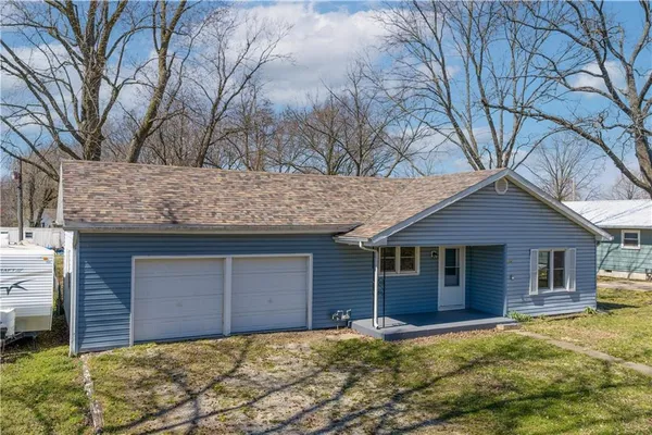 $210,000 | 304 Chestnut Street, La Monte, MO 65337