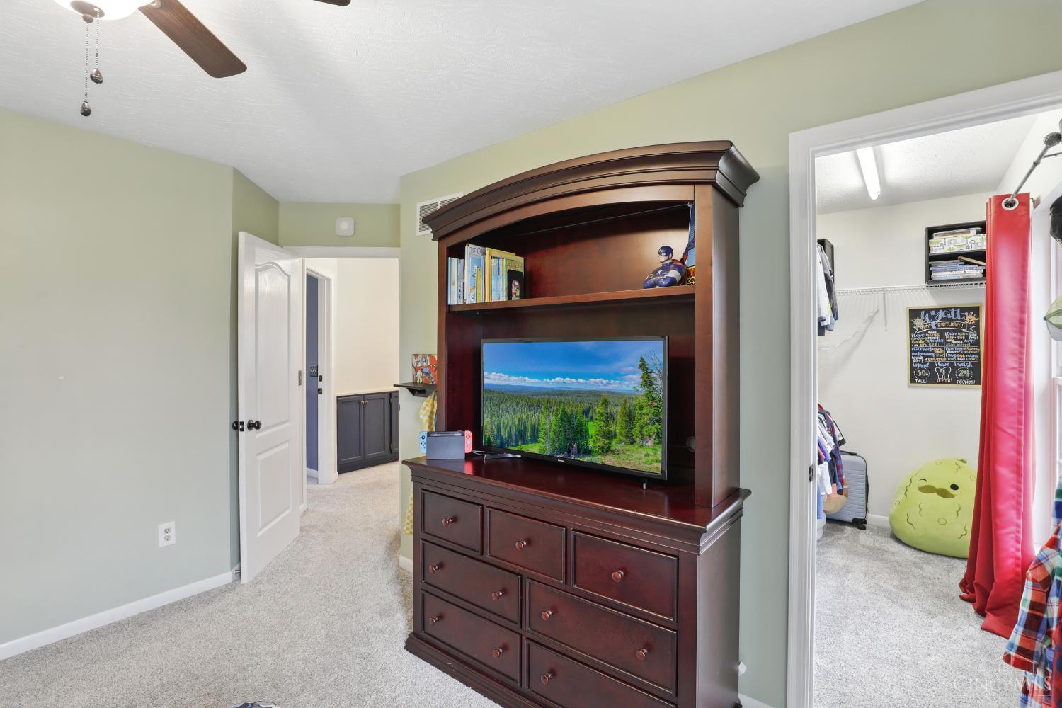 701 Regent Road Cincinnati, OH 45245 - Photo 19 of 36 Gallery Image 19
