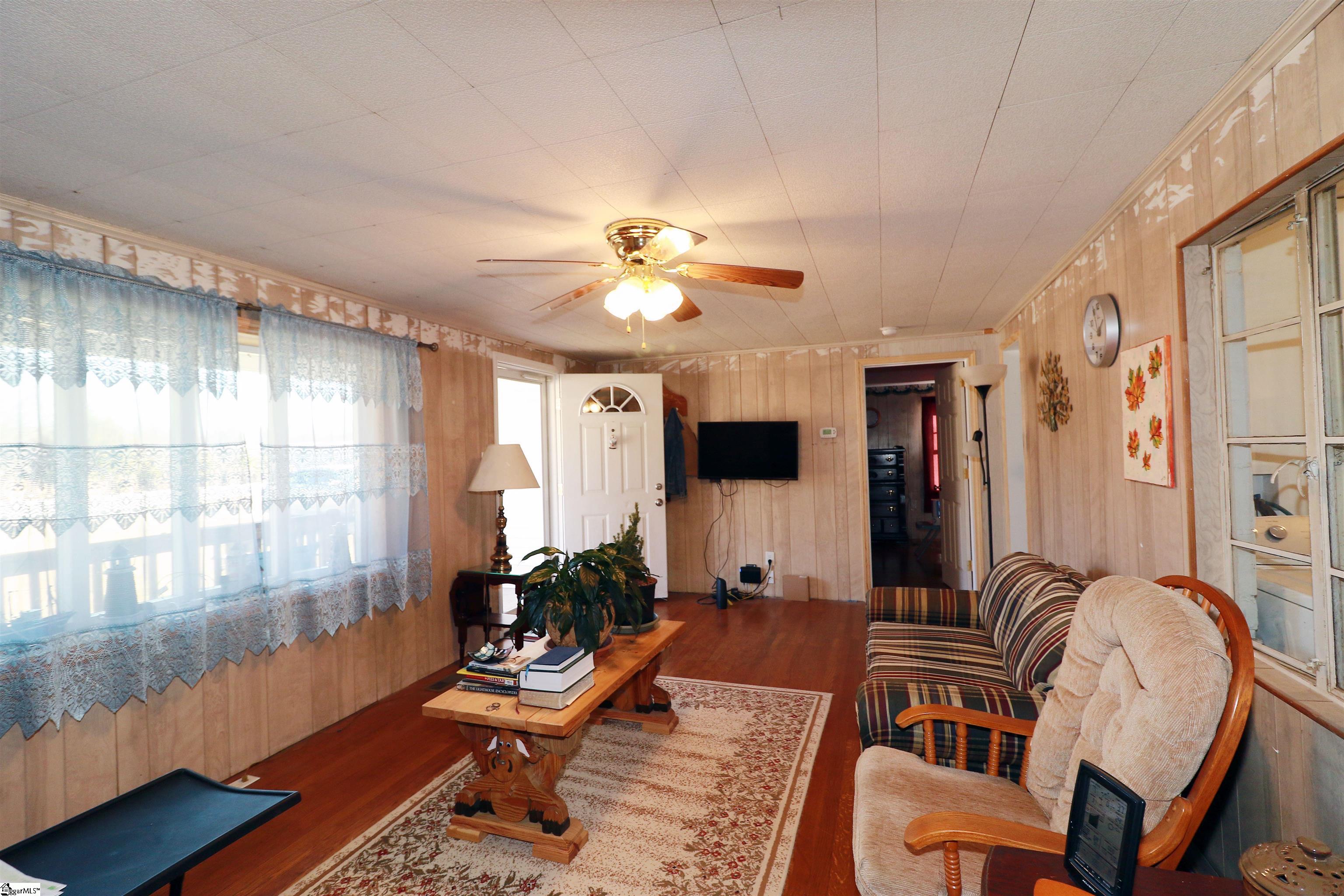 165 Melvin Hill Road Campobello, SC 29322 - Photo 4 of 18 Gallery Image 4