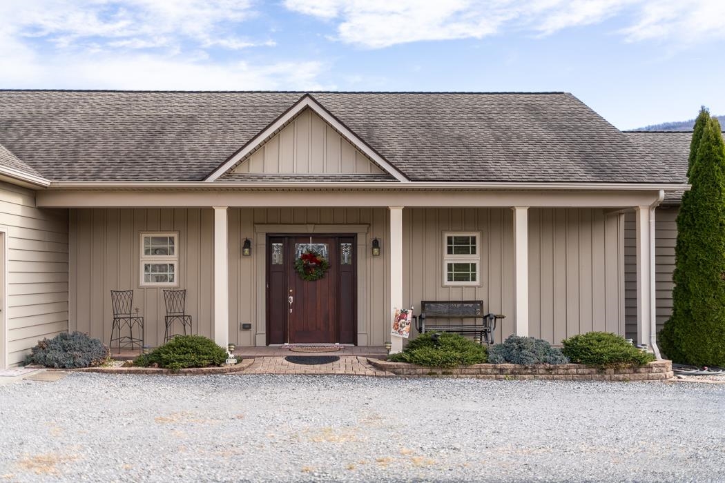 2564 Mt Torrey Road Lyndhurst, VA 22952 - Photo 3 of 64 front view of a house