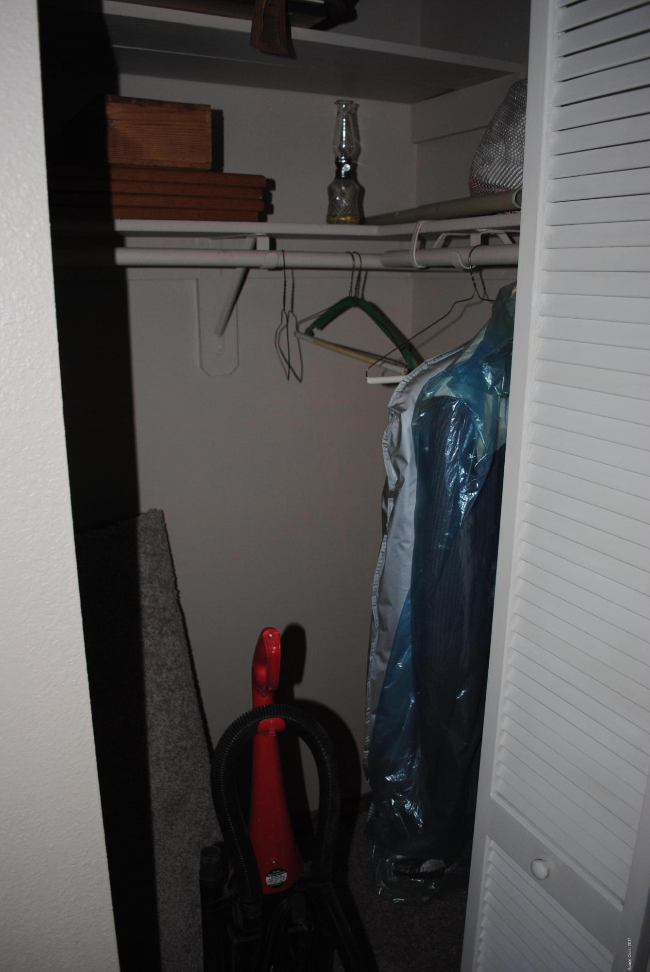 399 Warner Road Southwest Palm Bay, FL 32908 - Photo 22 of 40 a close view of walk in closet
