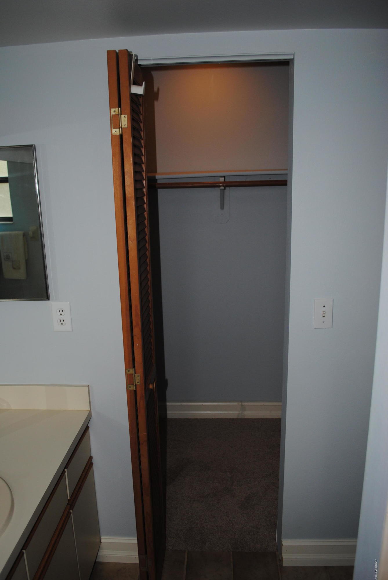 399 Warner Road Southwest Palm Bay, FL 32908 - Photo 24 of 40 a view of walk in closet