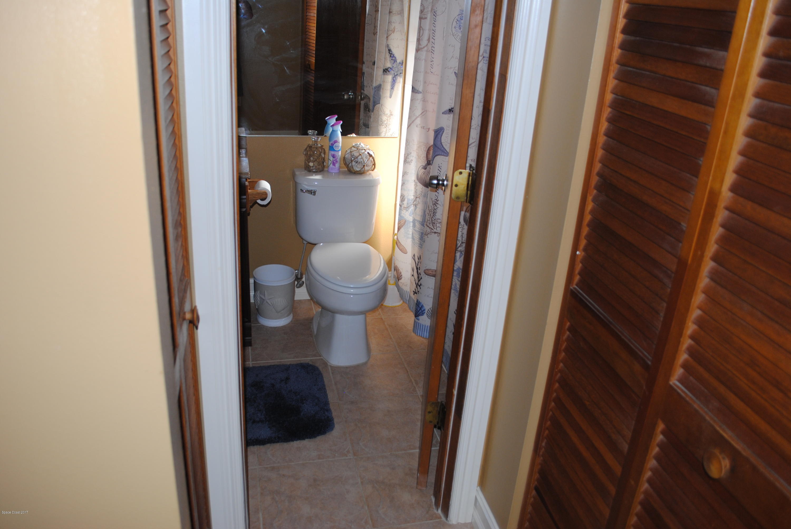 399 Warner Road Southwest Palm Bay, FL 32908 - Photo 29 of 40 a view of a bathroom from a bathroom