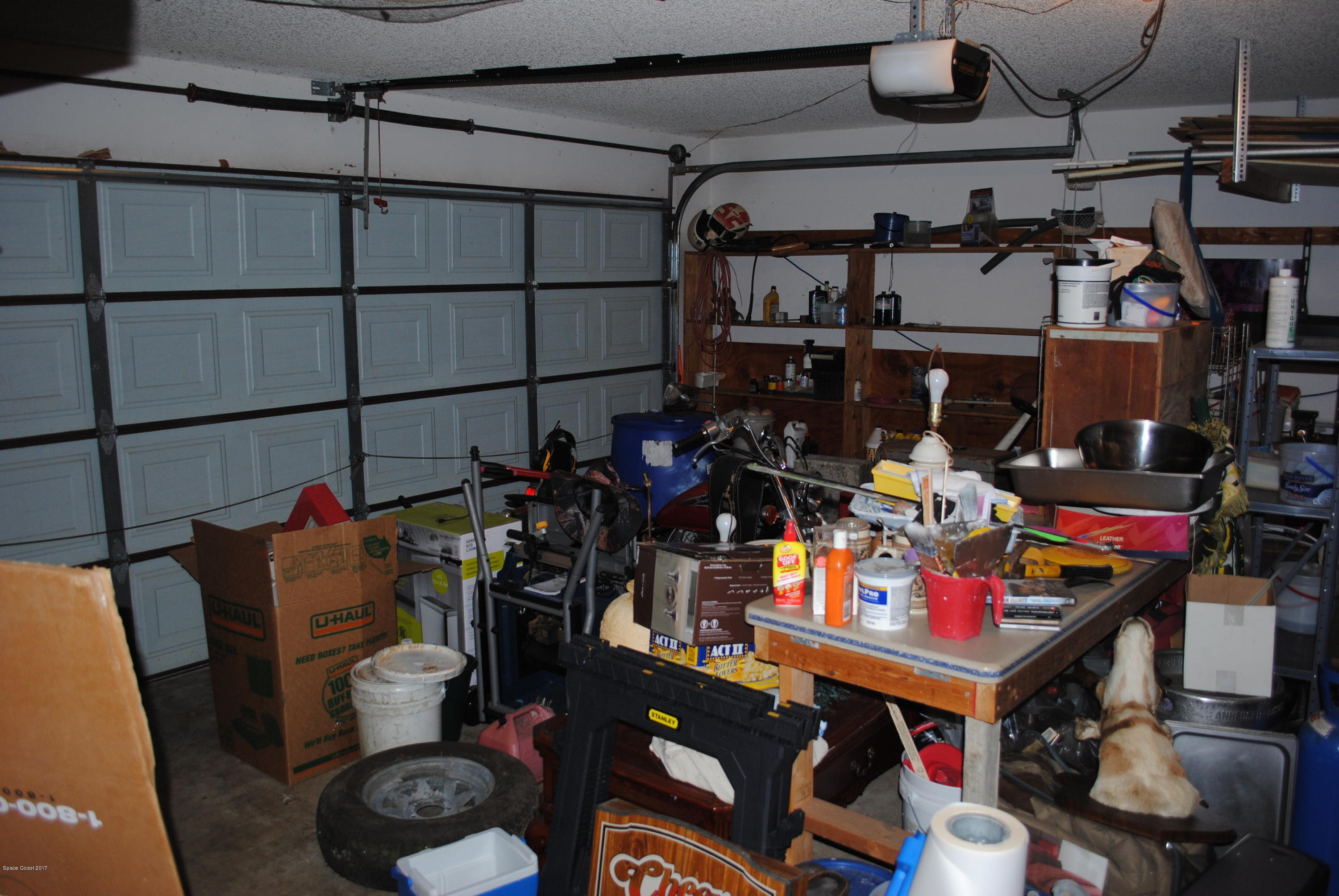 399 Warner Road Southwest Palm Bay, FL 32908 - Photo 33 of 40 a room with musical instruments