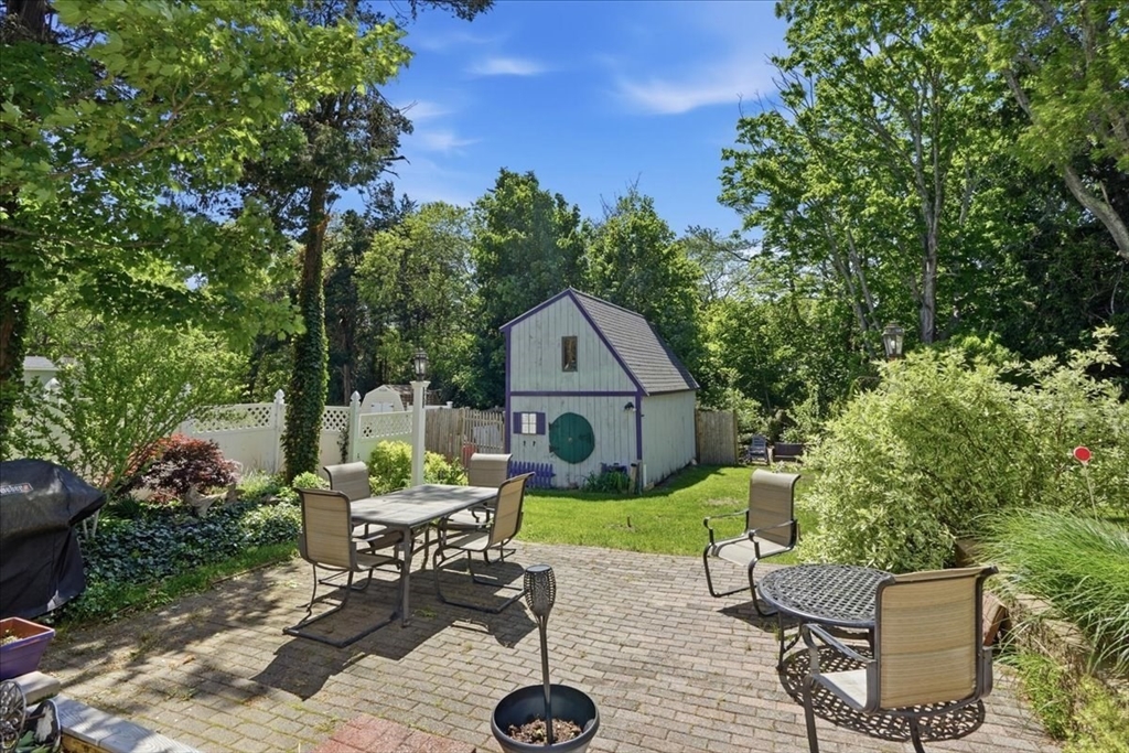 92 Lookout Point Road Plymouth, MA 02360 - Photo 8 of 42