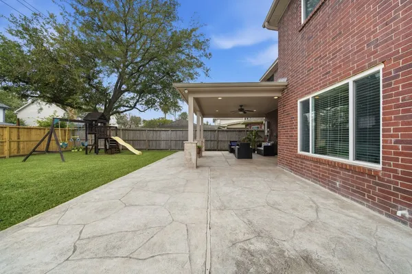 $389,000 | 7114 Trimstone Drive, Pasadena, TX 77505