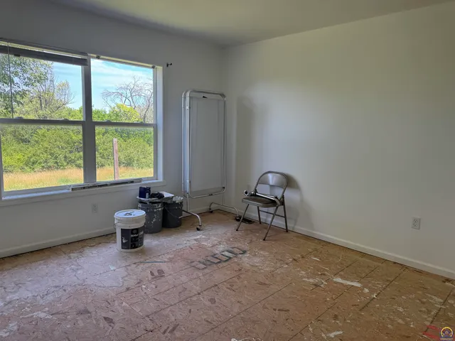 $425,000 | 13450 South Topeka Avenue, Carbondale, KS 66414