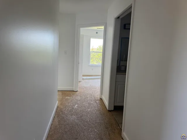 $425,000 | 13450 South Topeka Avenue, Carbondale, KS 66414