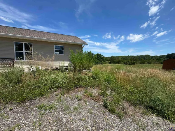 $399,500 | 13450 South Topeka Avenue, Carbondale, KS 66414