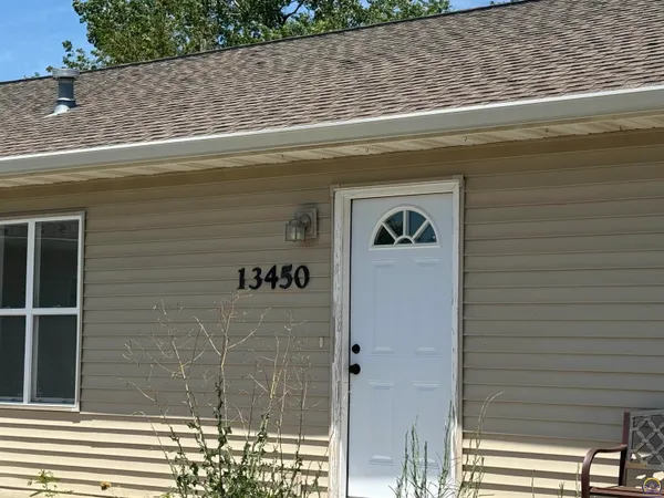 $399,500 | 13450 South Topeka Avenue, Carbondale, KS 66414