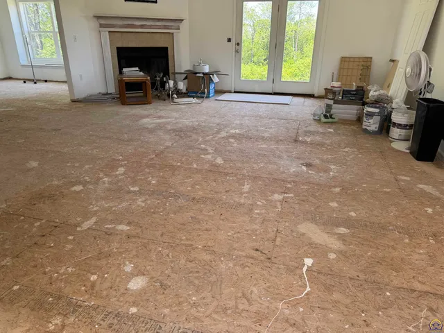 $425,000 | 13450 South Topeka Avenue, Carbondale, KS 66414