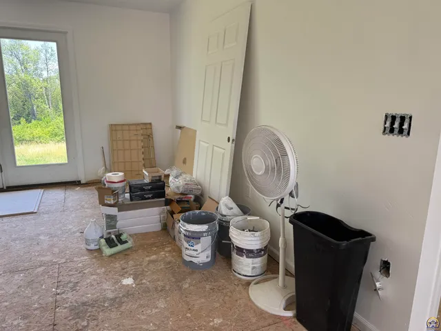 $425,000 | 13450 South Topeka Avenue, Carbondale, KS 66414