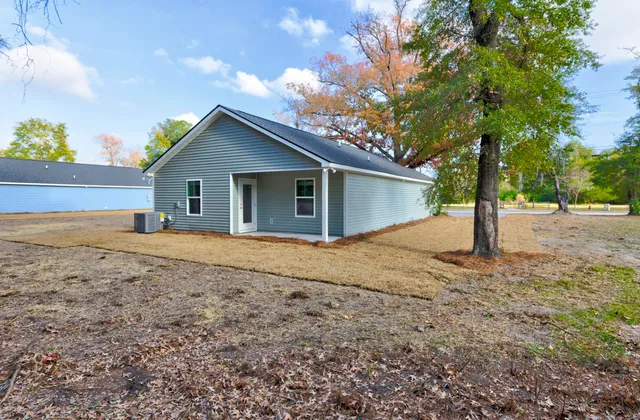 $325,000 | 911 North Lemacks Street, Walterboro, SC 29488