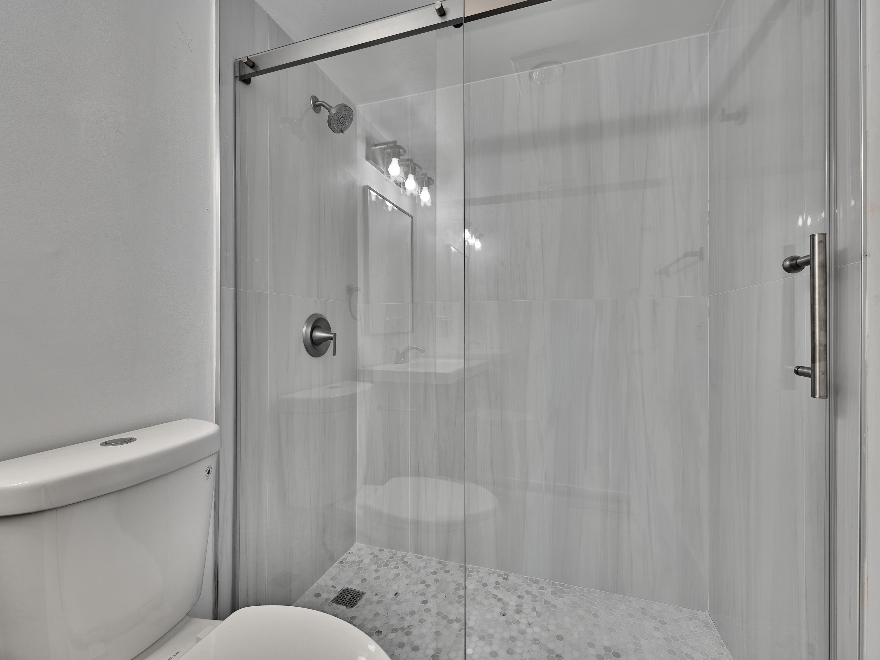 325 Mansfield Drive, Unit 325H Boca Raton, FL 33434 - Photo 12 of 17 Bathroom