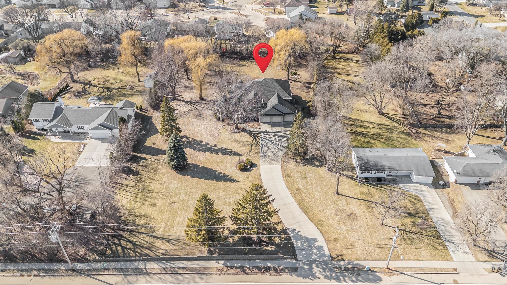 1051 South Oakwood Road Oshkosh, WI 54904 - Photo 55 of 59