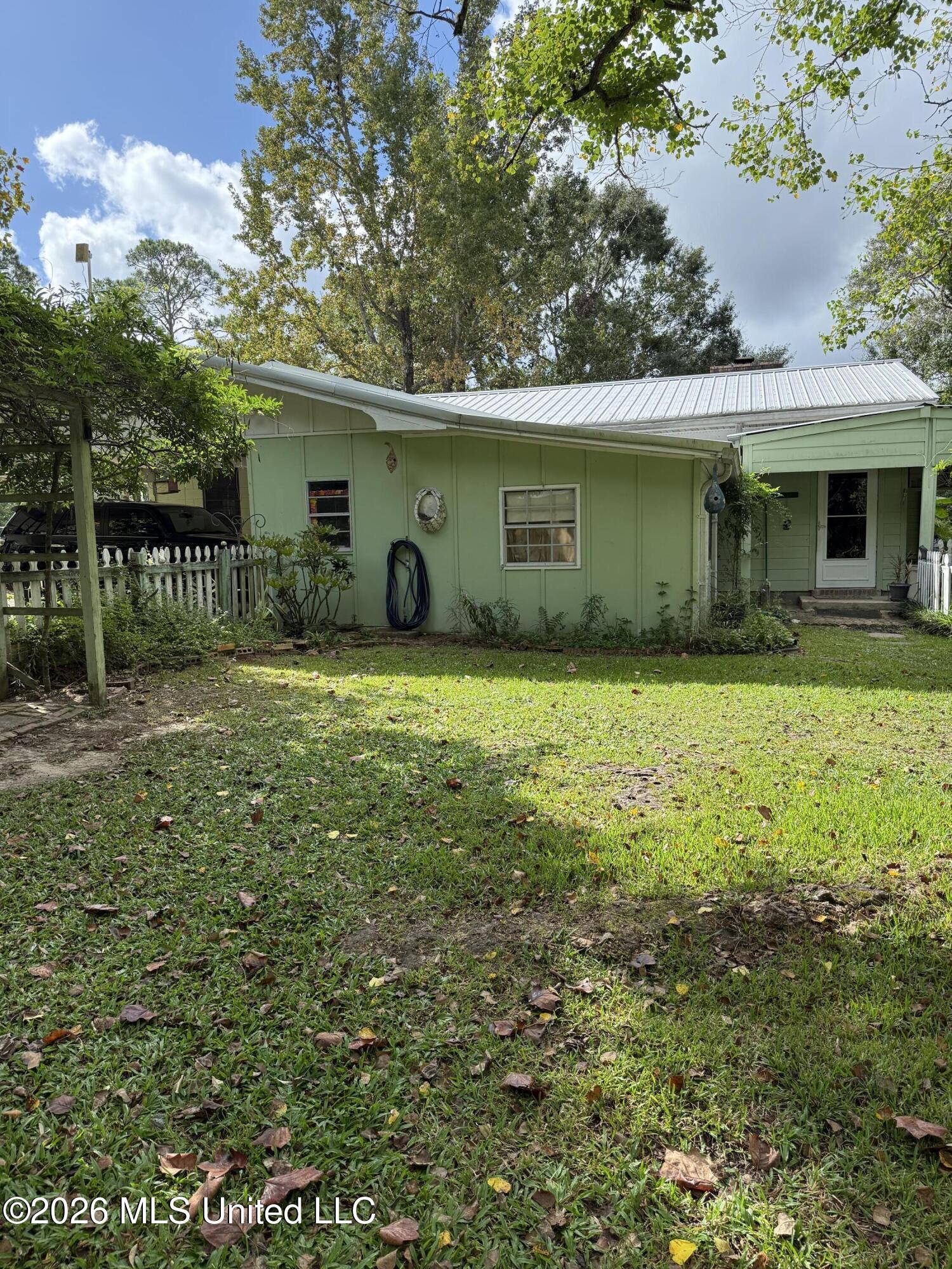 12321 Berkley Road Moss Point, MS 39562 - Photo 30 of 32 IMG_2353