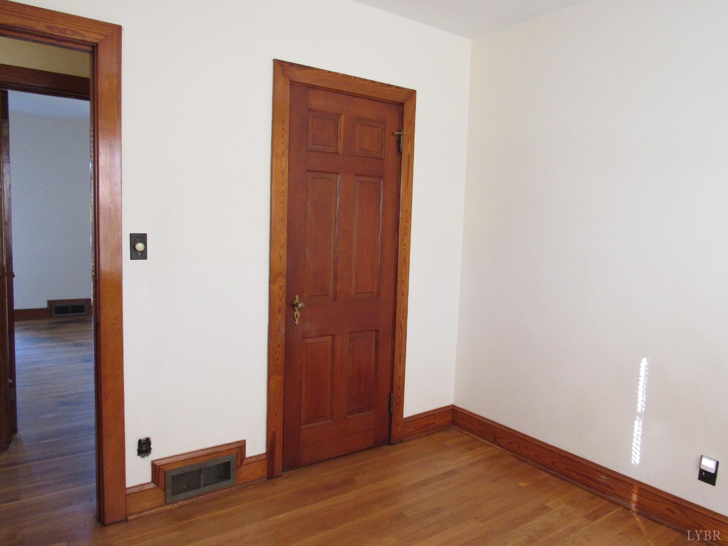 328 Huff Creek Trail Amherst, VA 24521 - Photo 23 of 41 an empty room with wooden floor and closet