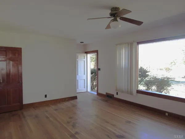 a front view of house with yard