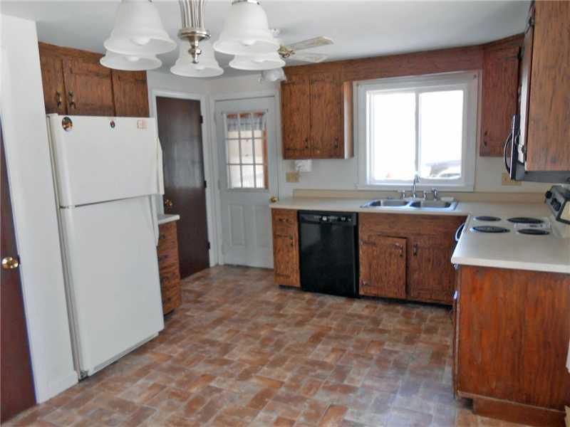 47 South Chester Road Lincoln, ME 04457 - Photo 6 of 29 Kitchen.
