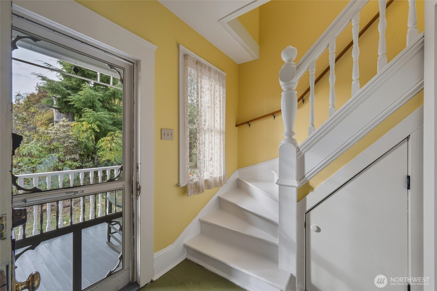 1131 16th Street Bellingham, WA 98225 - Photo 24 of 40 a view of staircase with large window