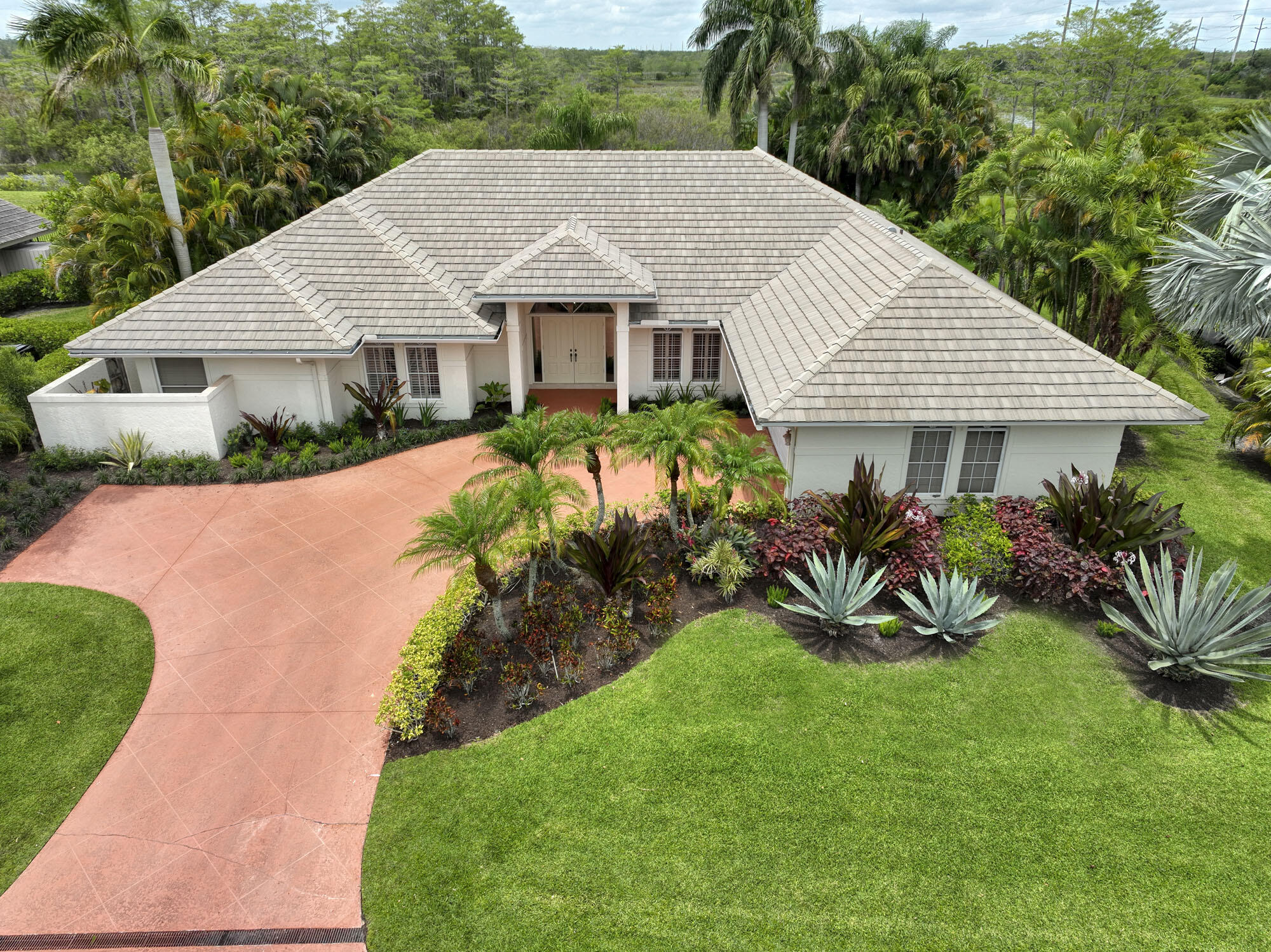 20 Dunbar Road Palm Beach Gardens, FL 33418 - Photo 2 of 25 DJI_0073