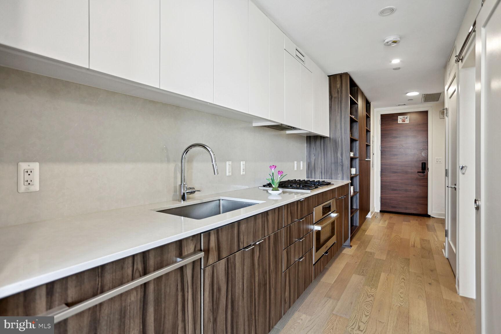 37 L Street Southeast, Unit 803 Washington, DC 20003 - Photo 6 of 20 Gallery Image 6
