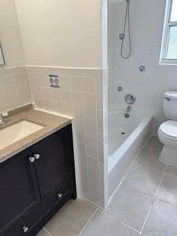 $2,100 | 3403 Rostan Lane, Unit MAIN, Palm Springs, FL 33461